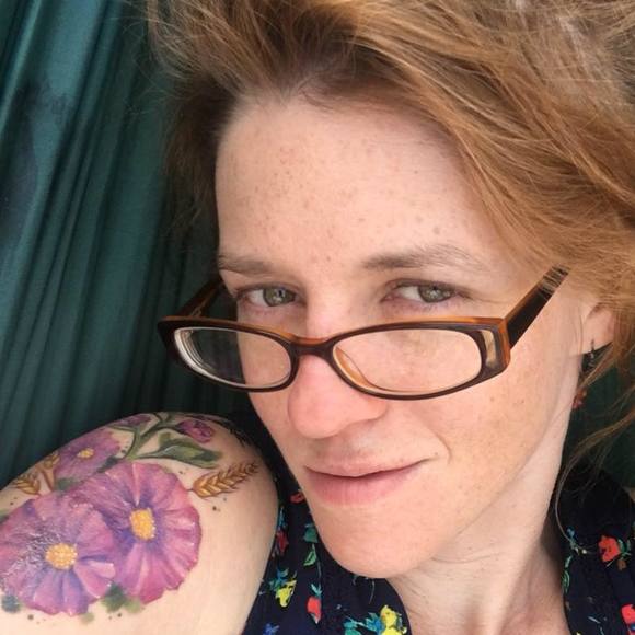 Meet your Posher, Laura - Picture 1 of 1